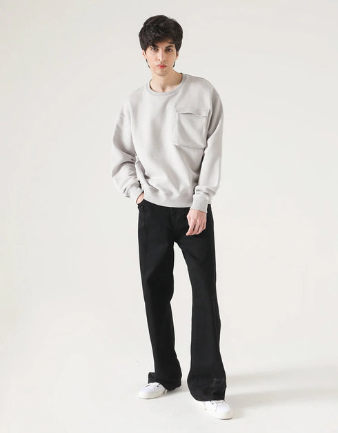 PATCH POCKET SWEATSHIRT